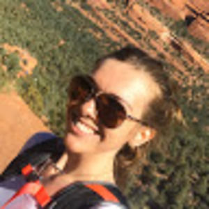 Meet your Posher, Alyssa